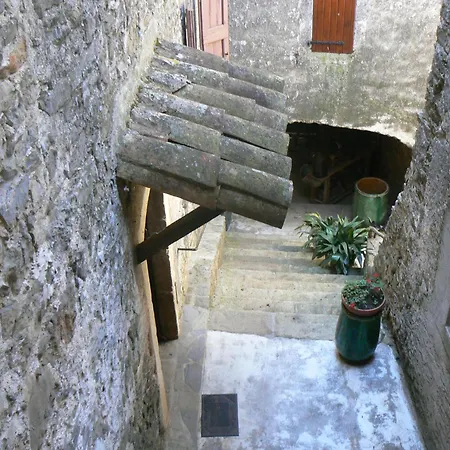 De La Clede Casa de Férias Mialet (Gard)